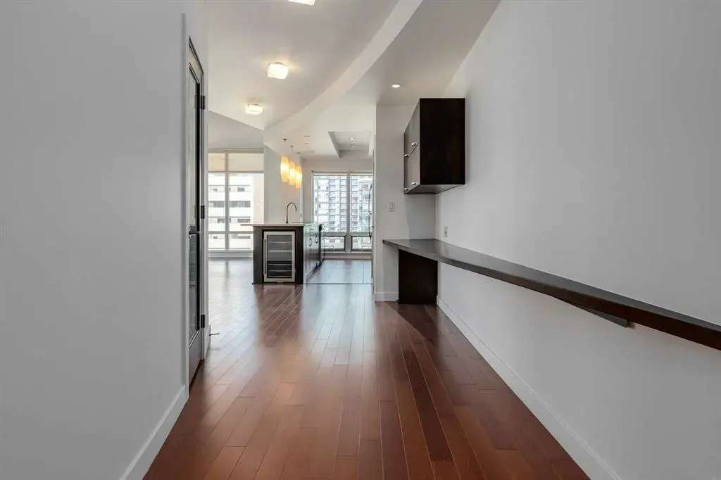 530 12 Avenue SW, #802