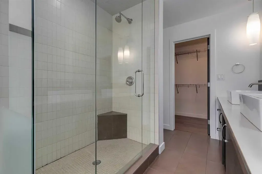 530 12 Avenue SW, #802