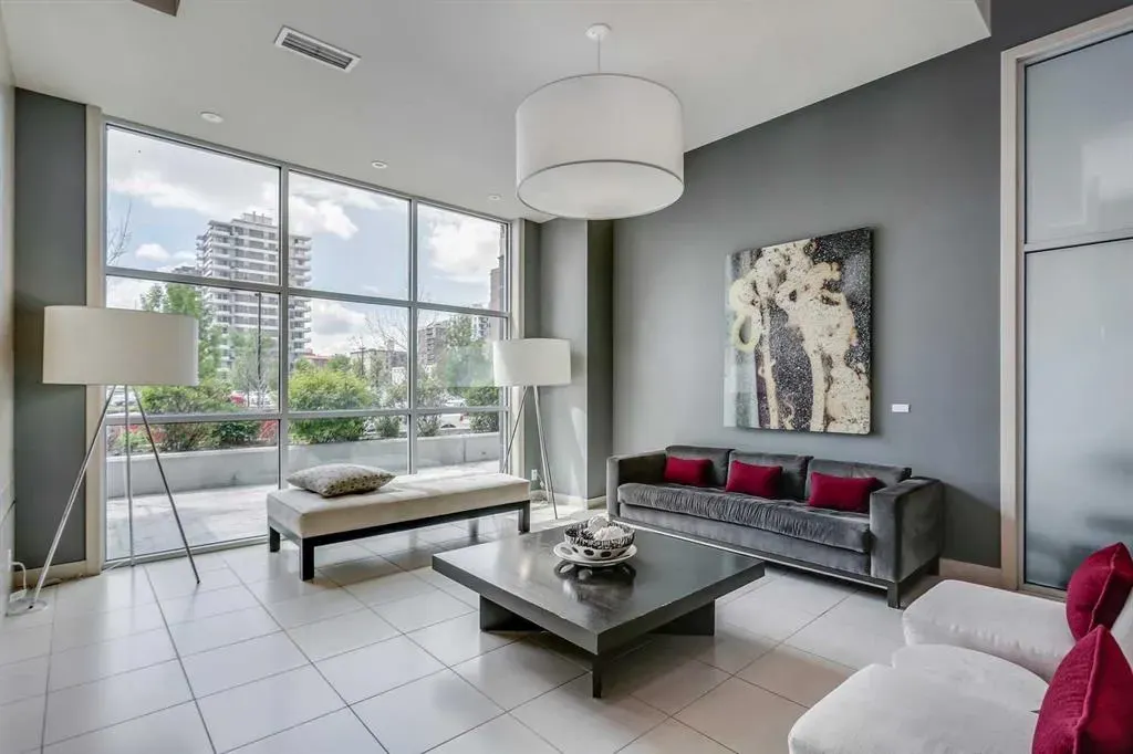 530 12 Avenue SW, #802