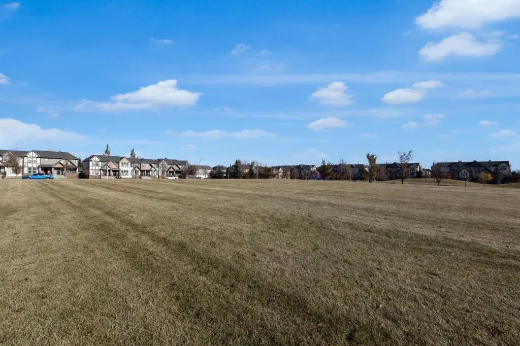 186 Everglen Rise SW