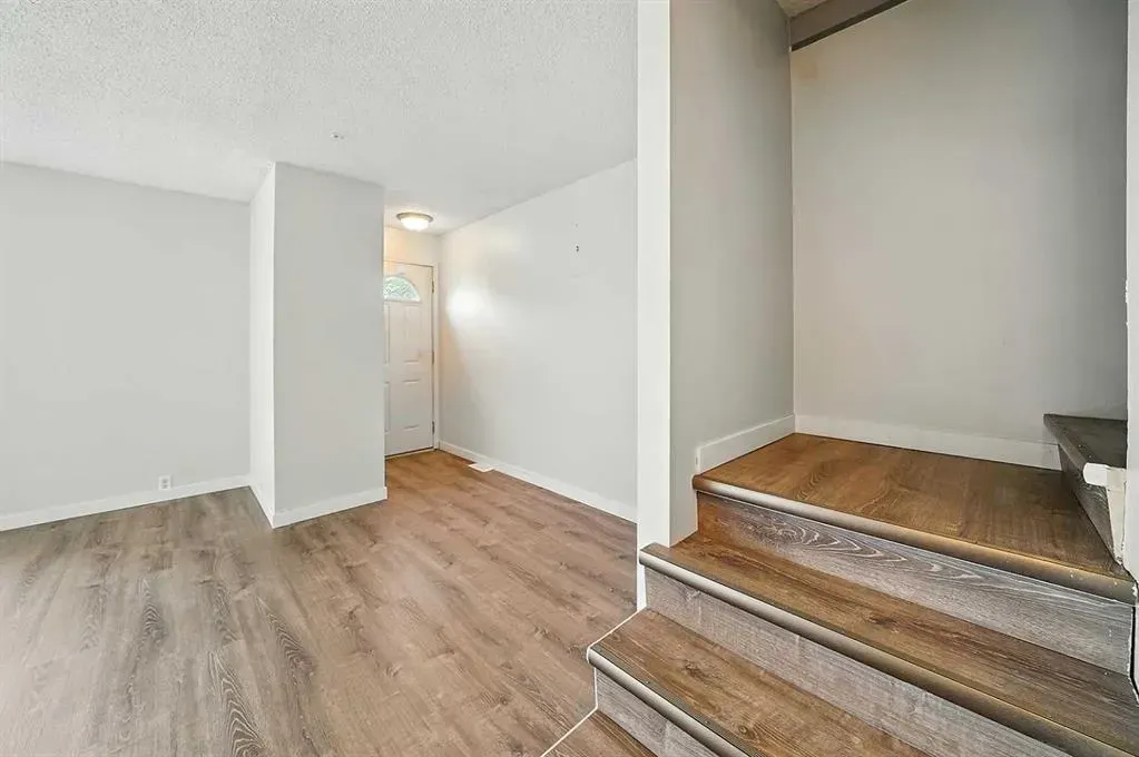 15 Stanton Street, #13