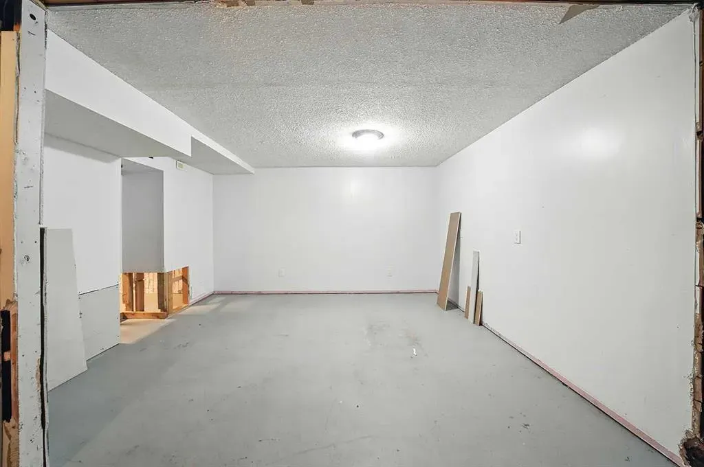 15 Stanton Street, #13