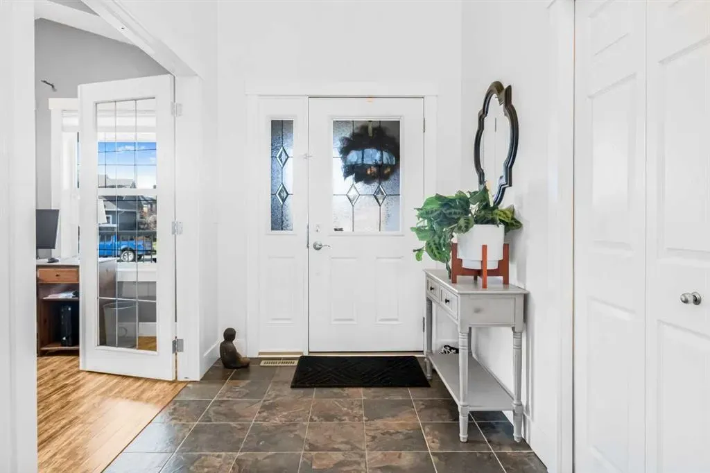 811 Boulder Creek Drive SE