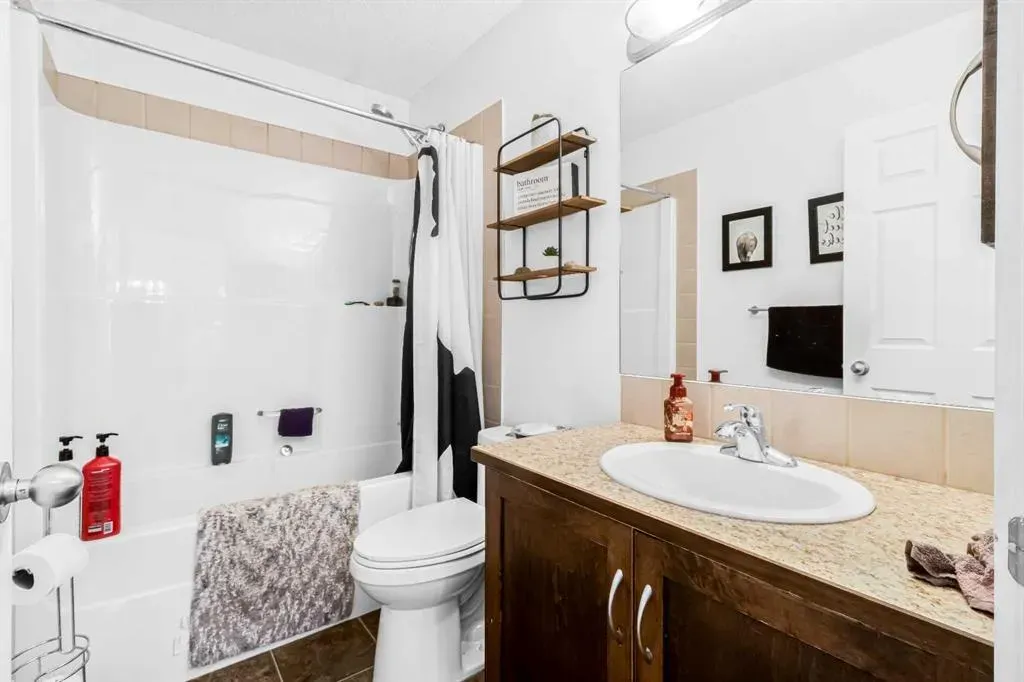 811 Boulder Creek Drive SE