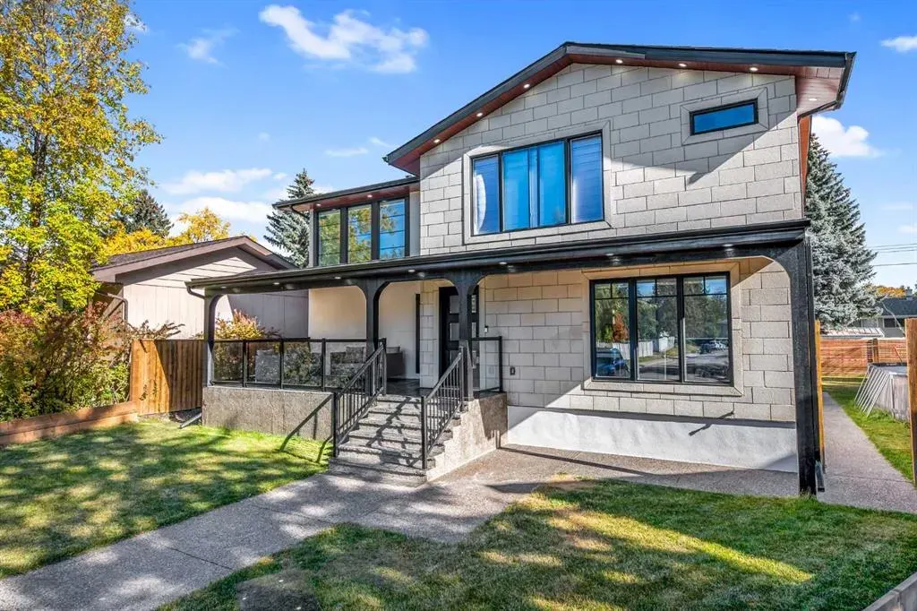 4239 Vauxhall Crescent NW