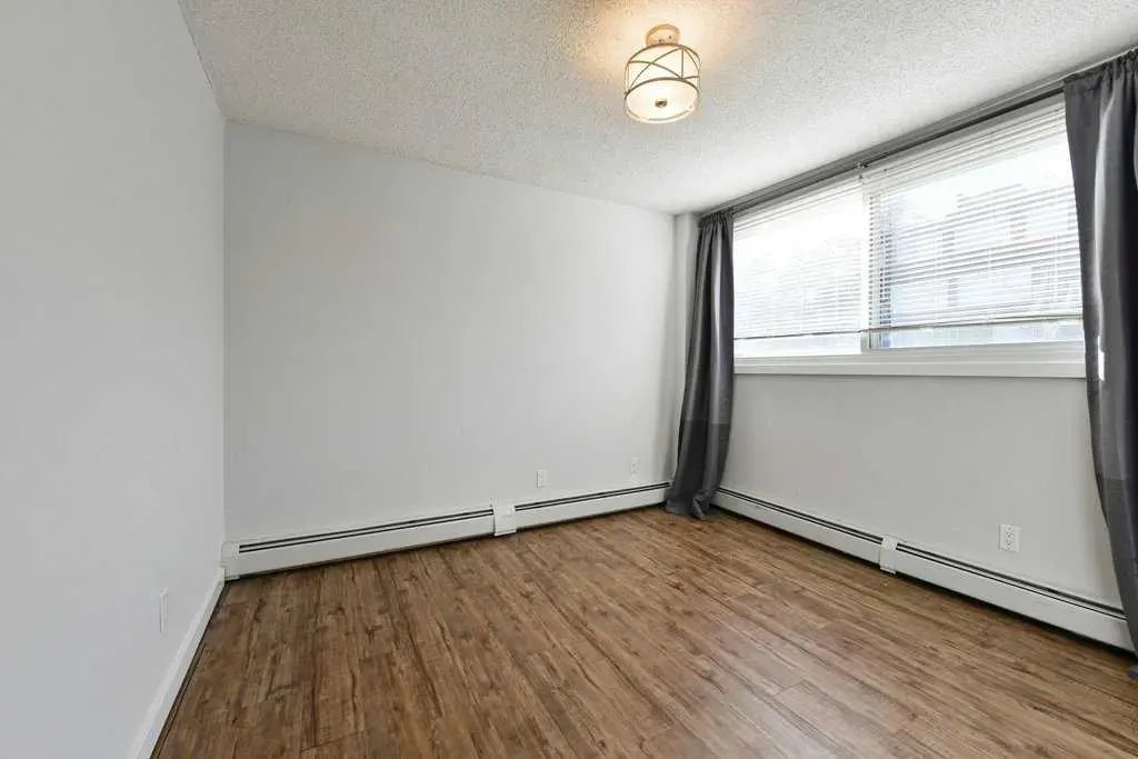 2220 16A Street SW, #204