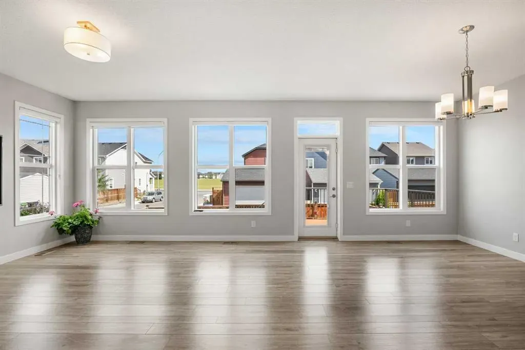 212 Magnolia Heath SE