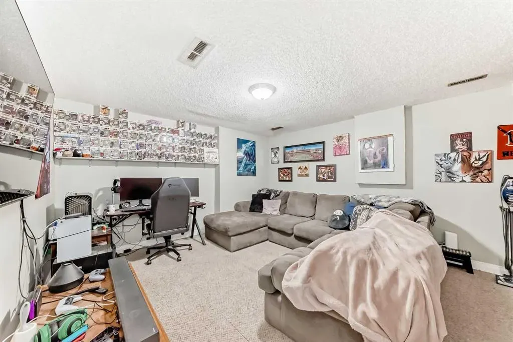 131 Templehill Drive NE, #17