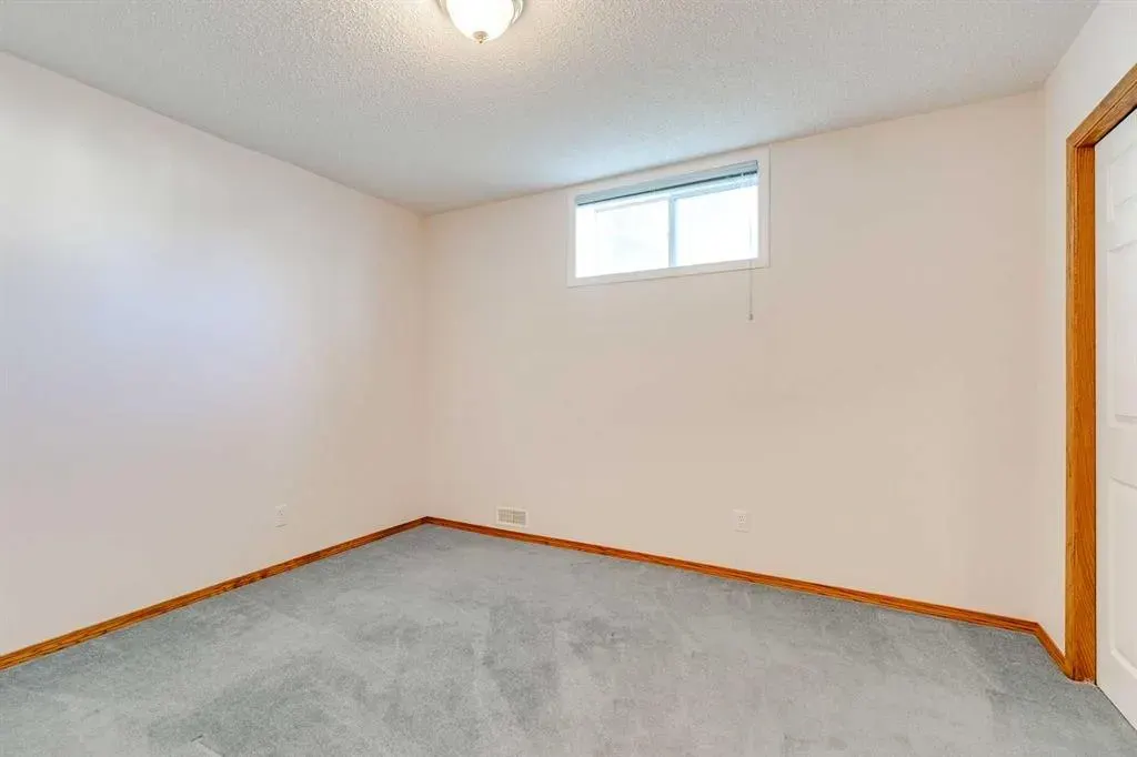 31 Douglasview Park SE