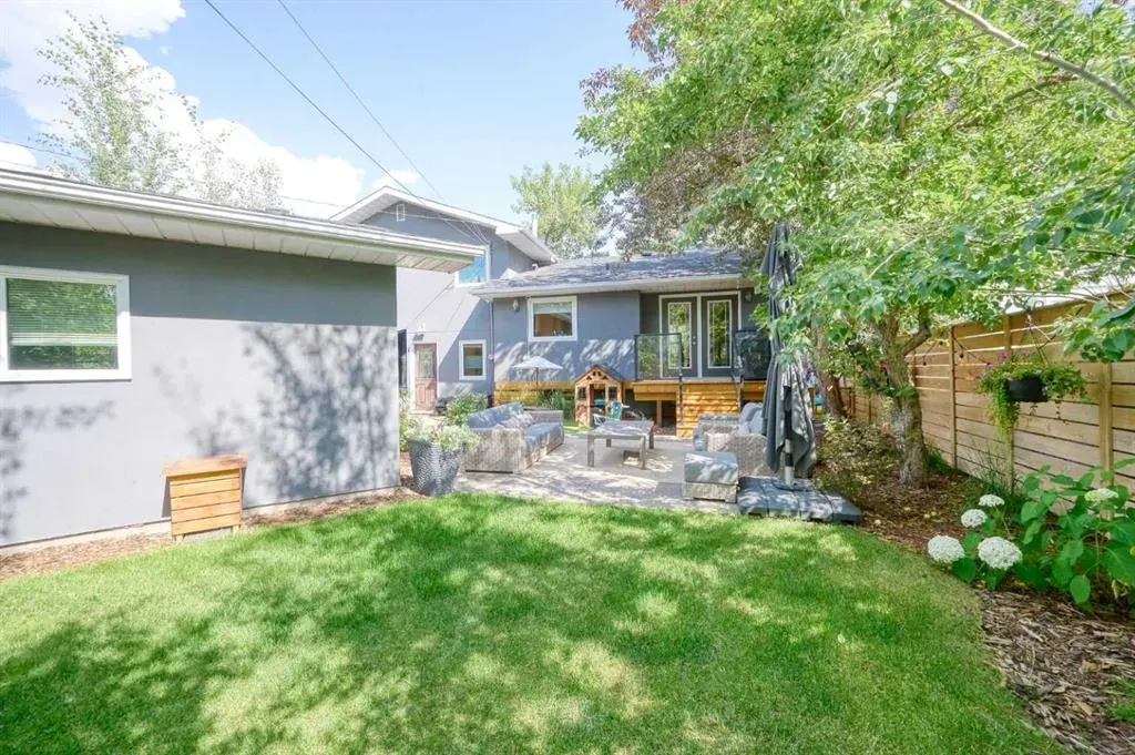 8027 Churchill Drive SW