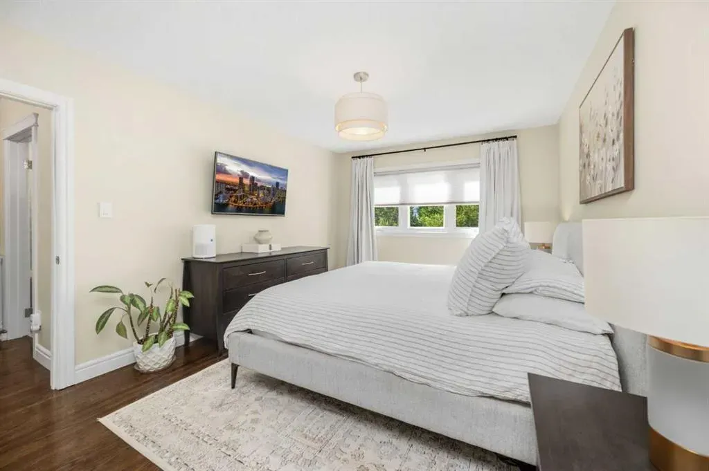 8027 Churchill Drive SW