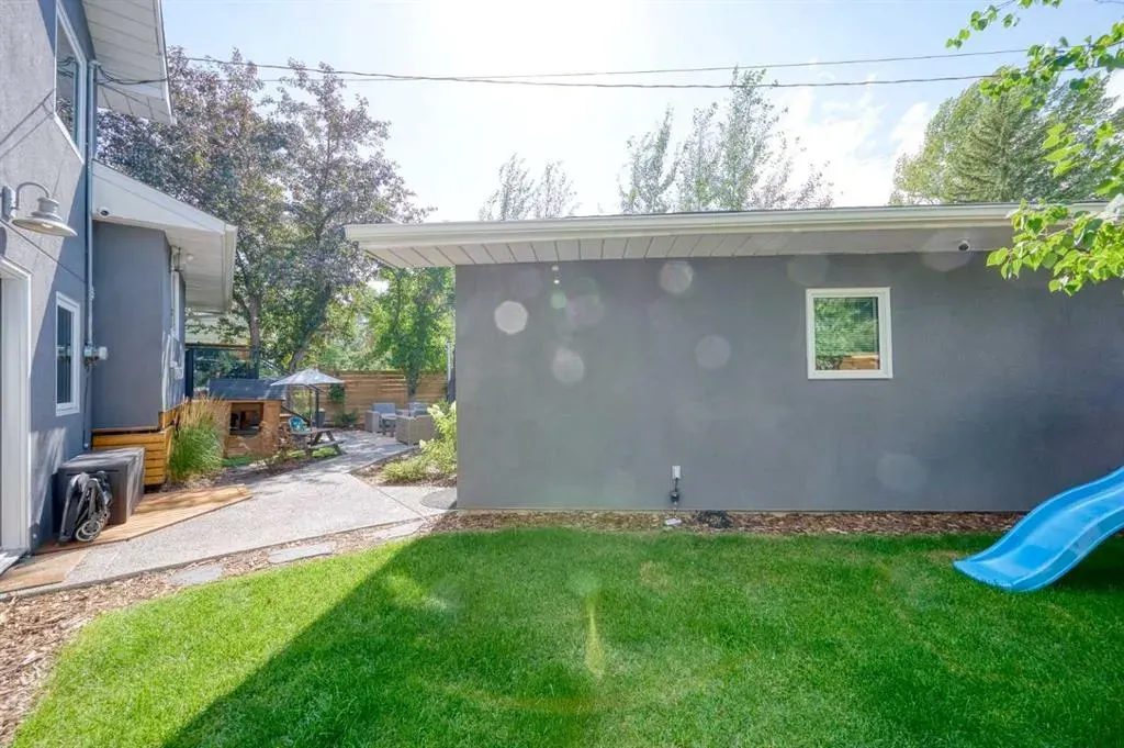 8027 Churchill Drive SW