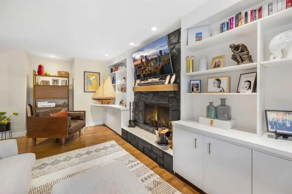 8027 Churchill Drive SW