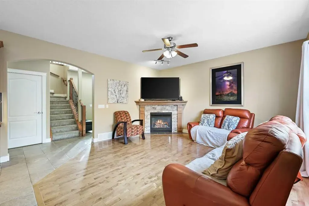 753 Fairways Green NW