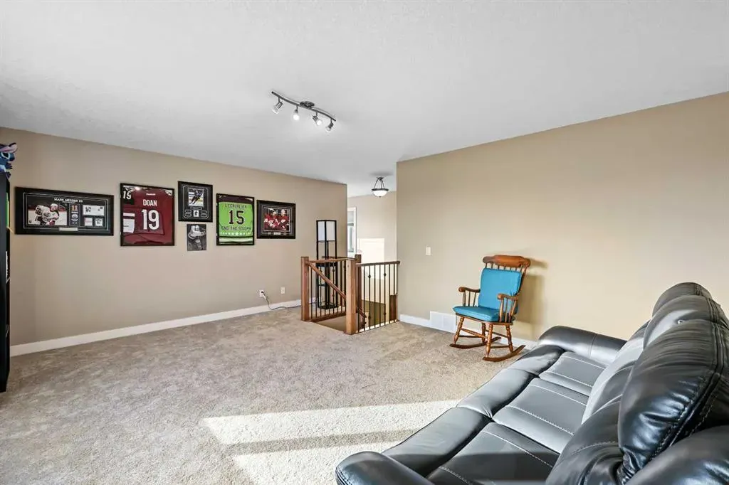 753 Fairways Green NW