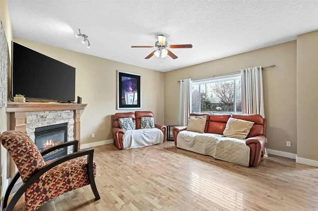 753 Fairways Green NW