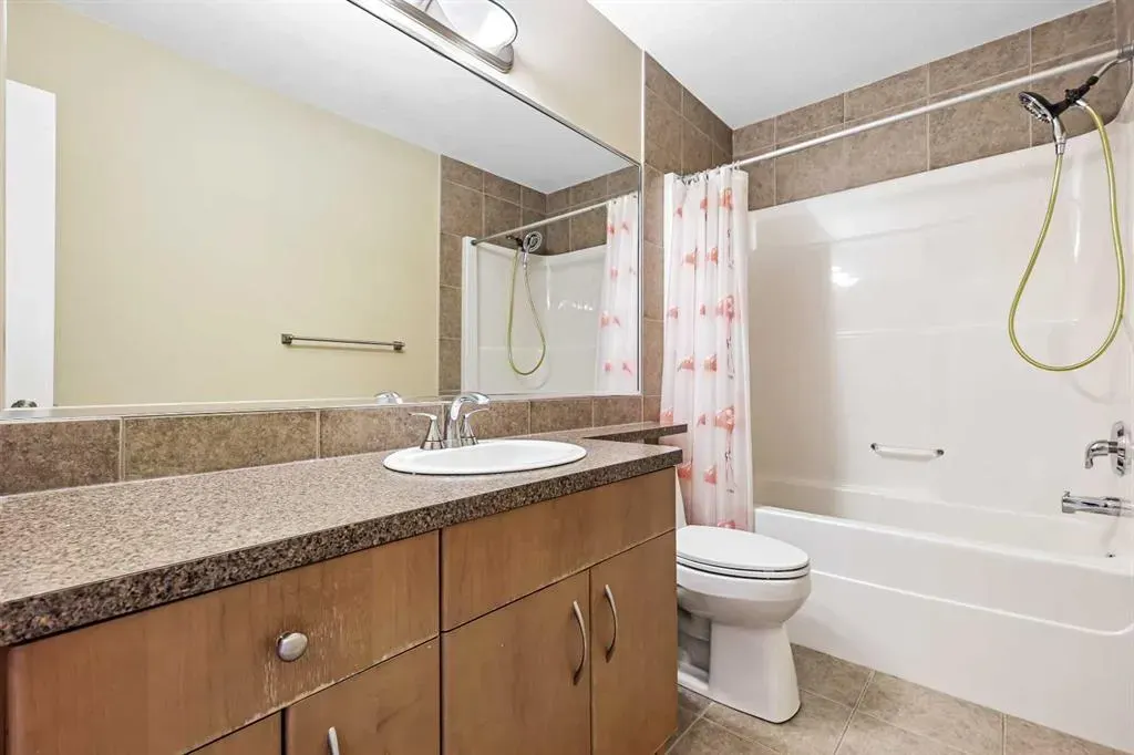 753 Fairways Green NW