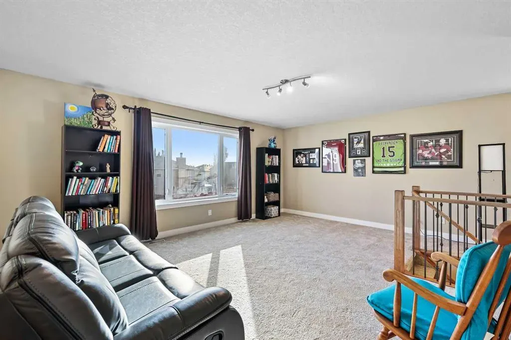 753 Fairways Green NW