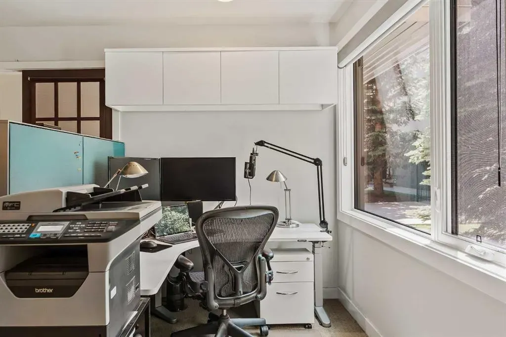 1720 12 Street SW, #105