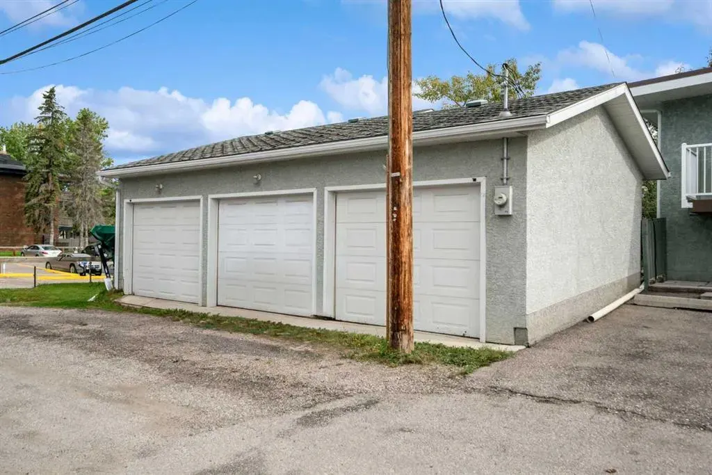 1123 Mckinnon Drive NE