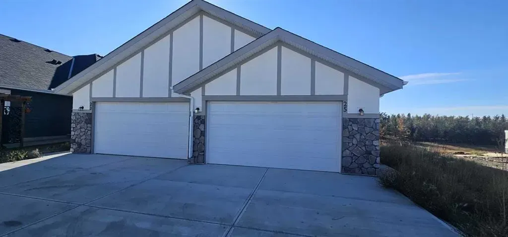 23 St Andrews Close
