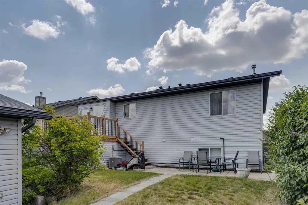 1656 Strathcona Gate