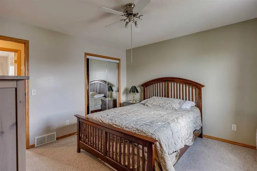 1656 Strathcona Gate