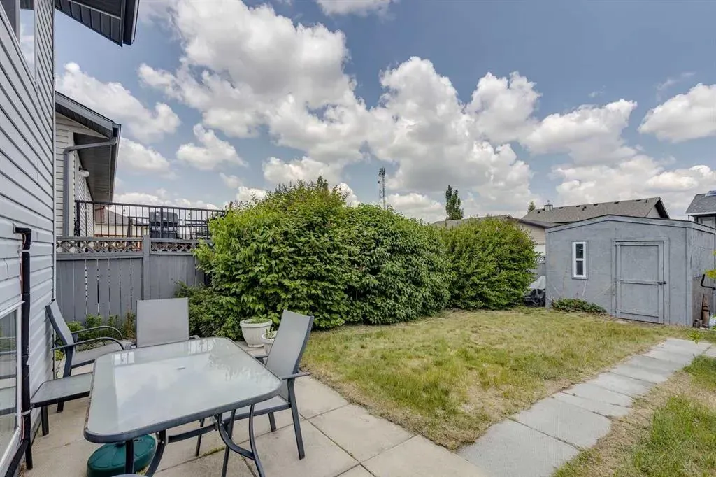 1656 Strathcona Gate