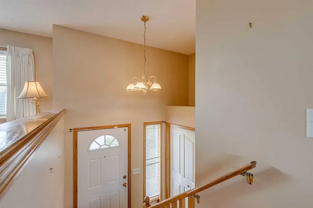 1656 Strathcona Gate