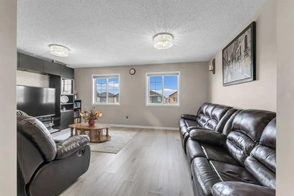138 Saddlecrest Park NE