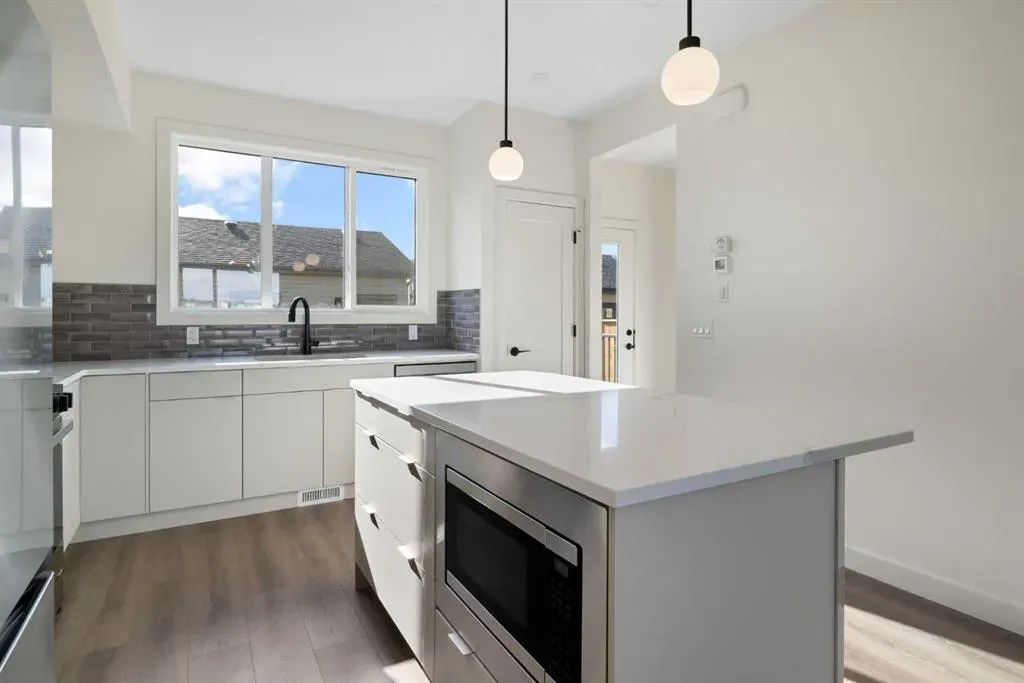 215 Belvedere Avenue SE