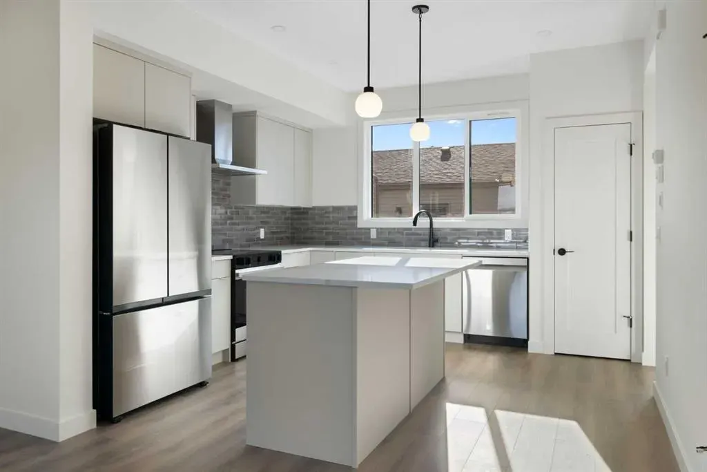 215 Belvedere Avenue SE