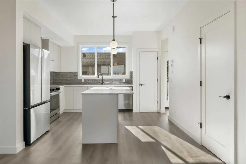 215 Belvedere Avenue SE