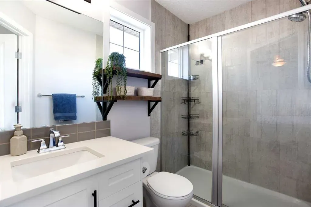 1823 Baywater Drive SW