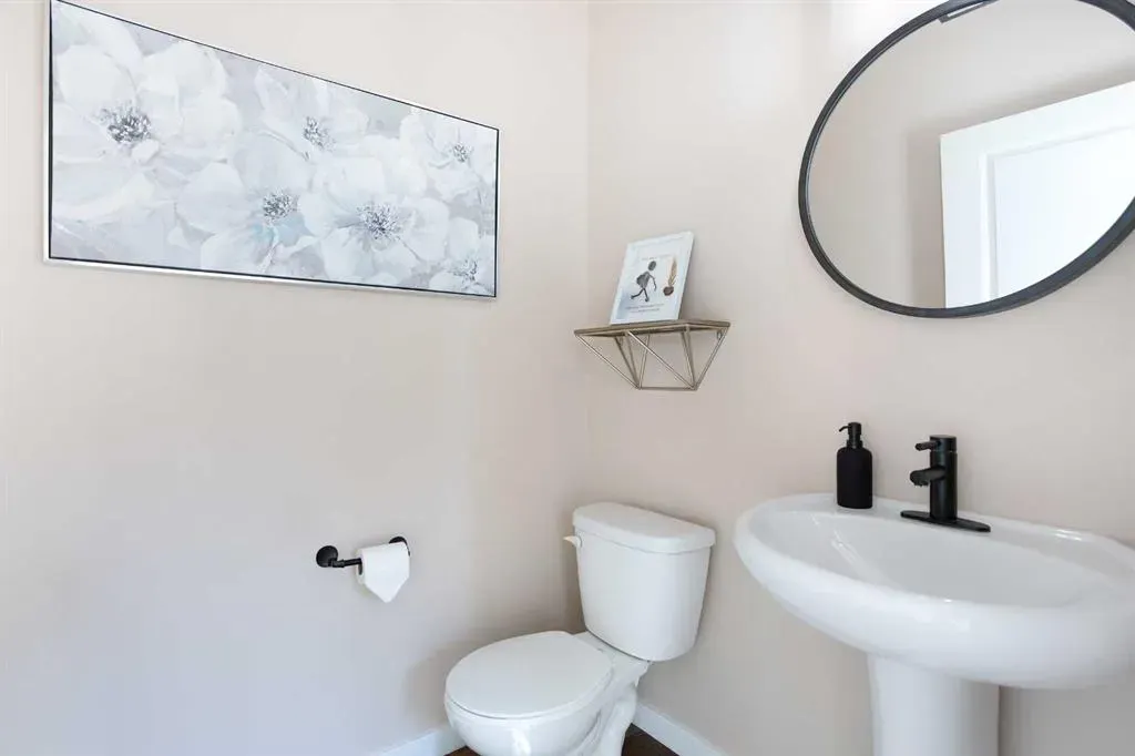 1823 Baywater Drive SW