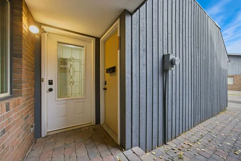 803 Varsity Estates Drive NW, #8