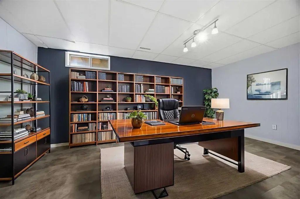 803 Varsity Estates Drive NW, #8