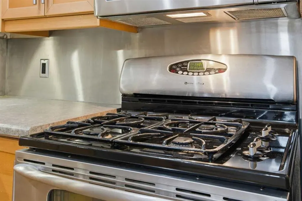 803 Varsity Estates Drive NW, #8