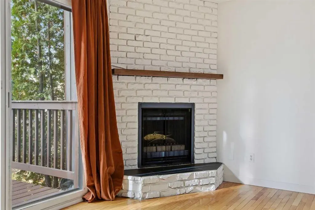 803 Varsity Estates Drive NW, #8