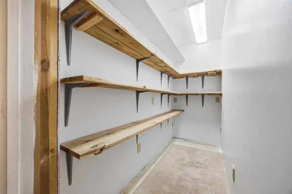 803 Varsity Estates Drive NW, #8