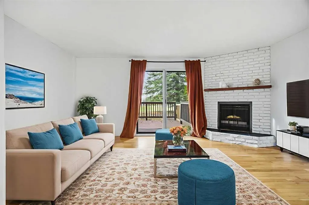 803 Varsity Estates Drive NW, #8