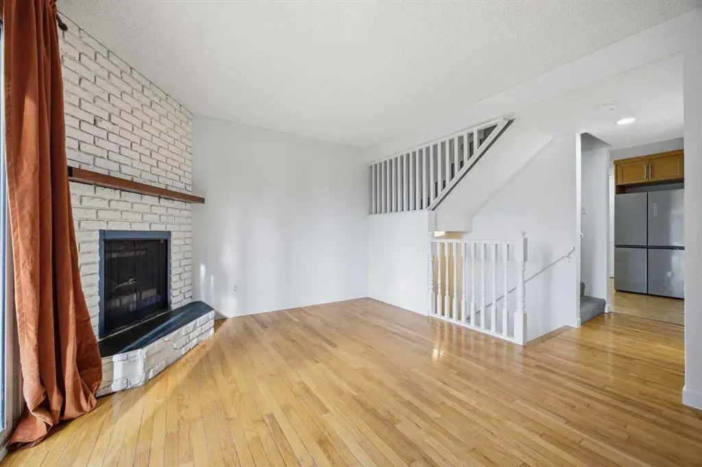 803 Varsity Estates Drive NW, #8