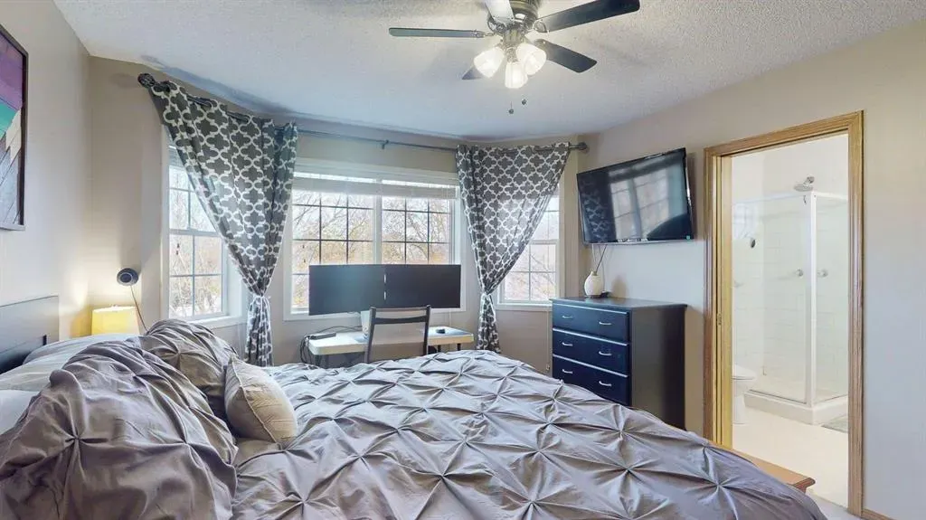 27 Hidden Valley Link NW