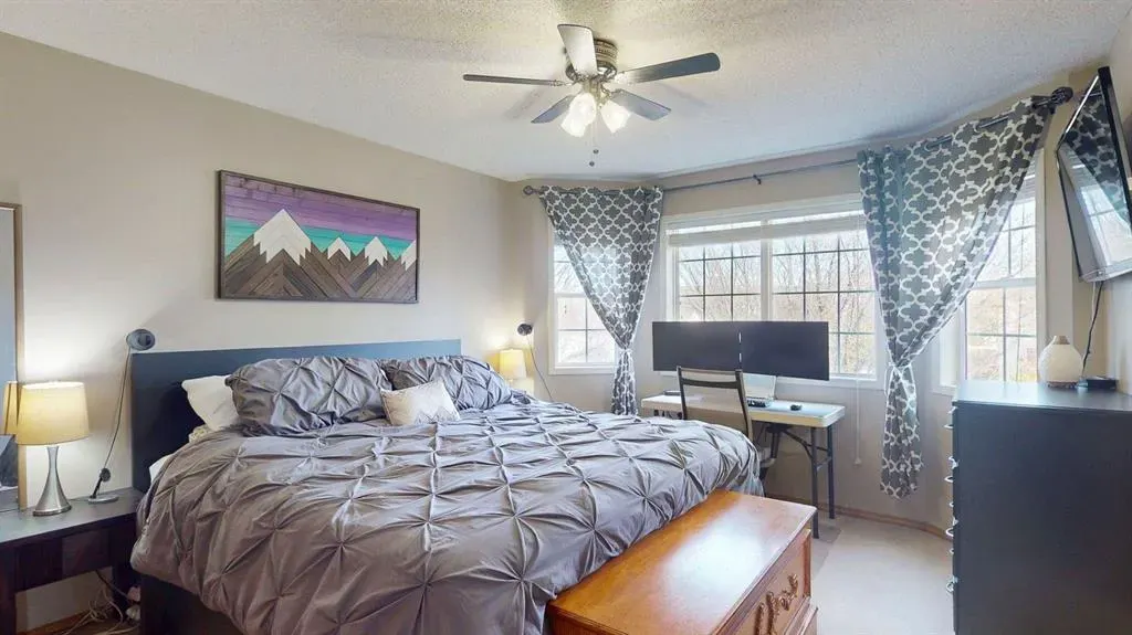 27 Hidden Valley Link NW