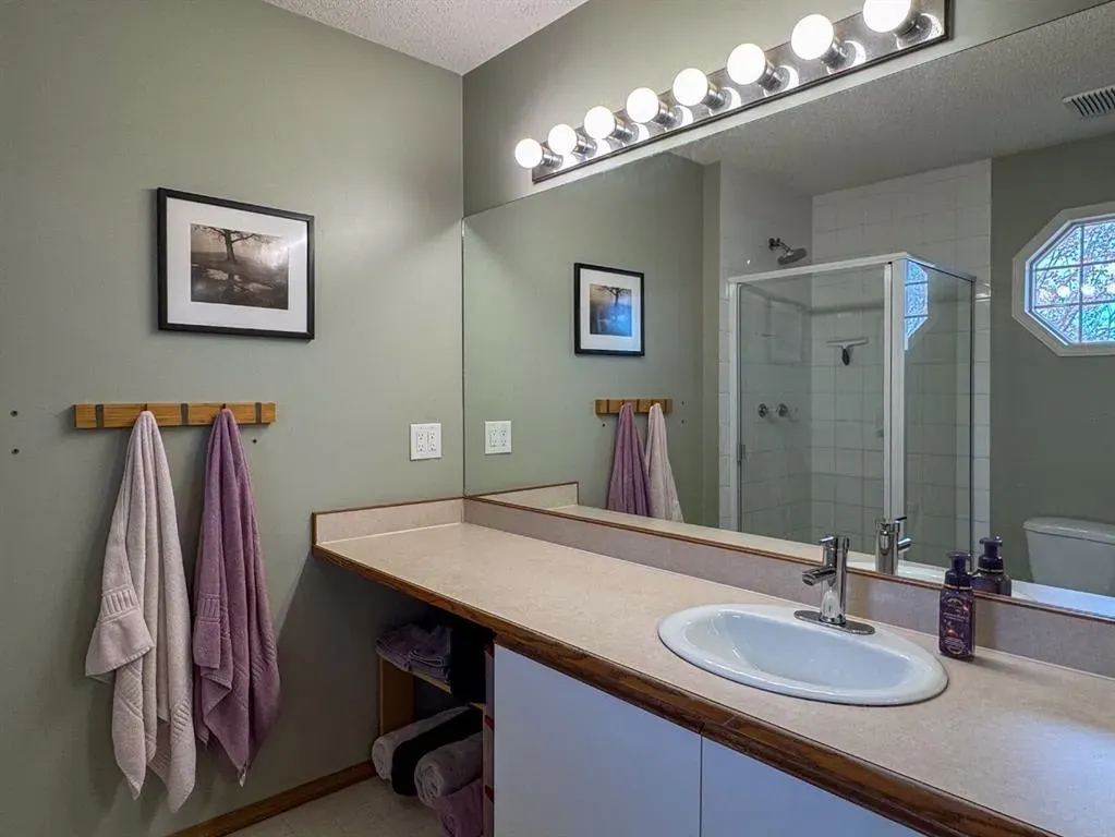 27 Hidden Valley Link NW