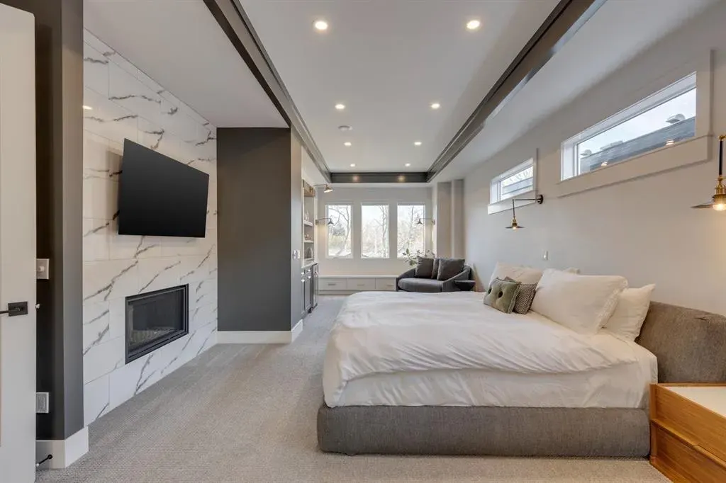 3312 Caribou Drive NW