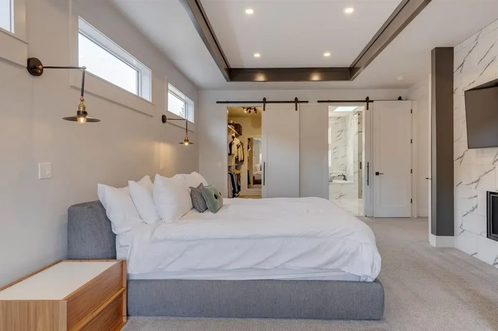 3312 Caribou Drive NW