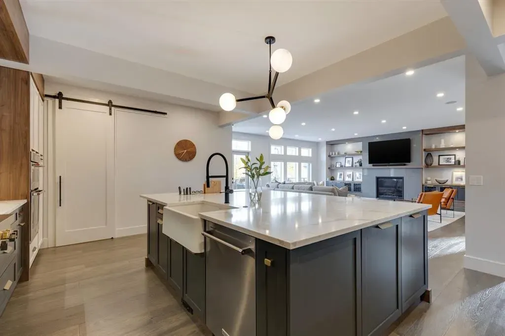 3312 Caribou Drive NW