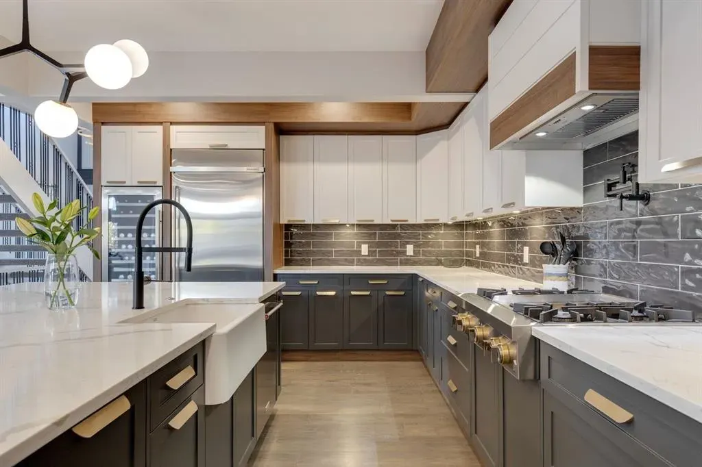 3312 Caribou Drive NW