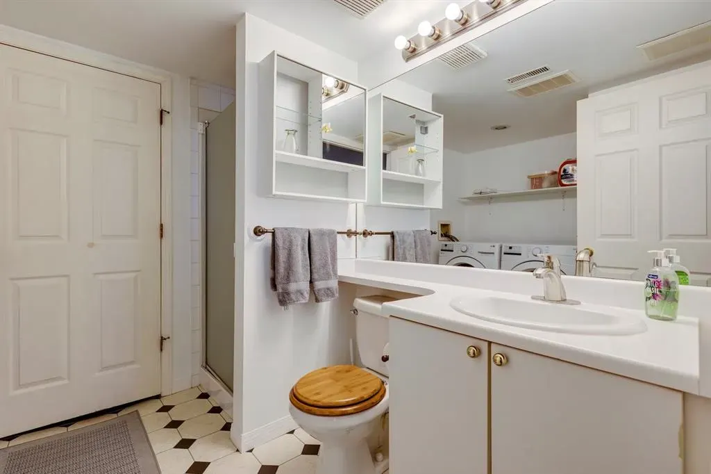 19 Sunlake Gardens SE